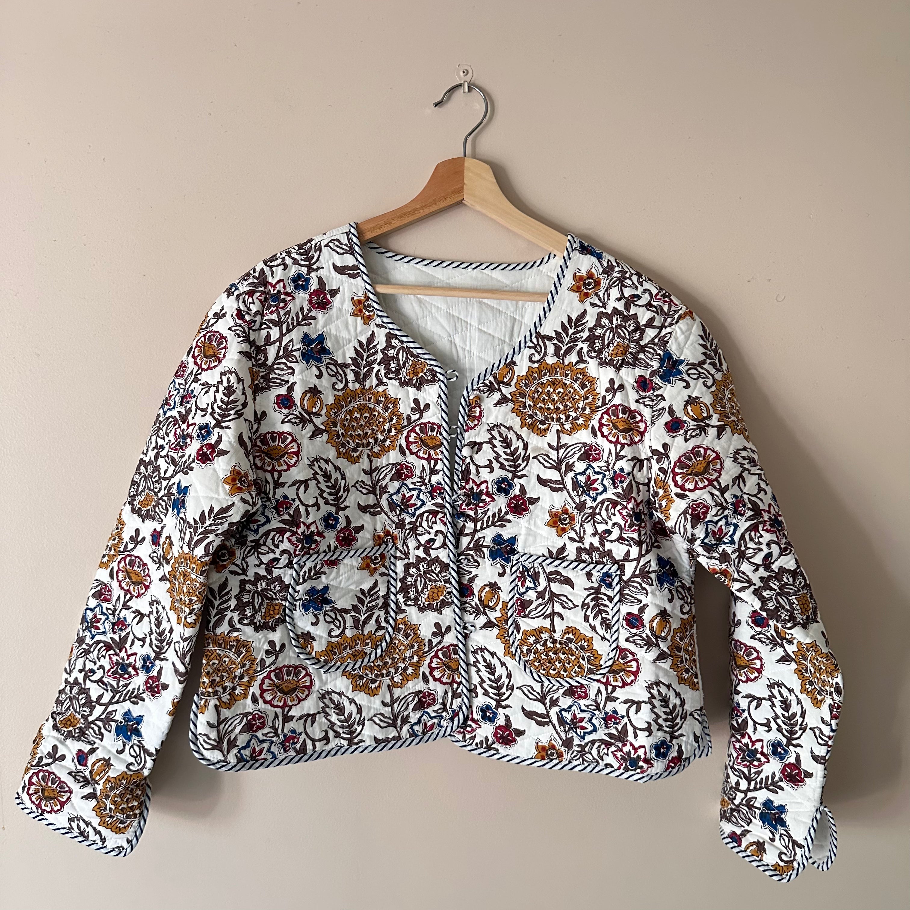 Cropped quilted jacket